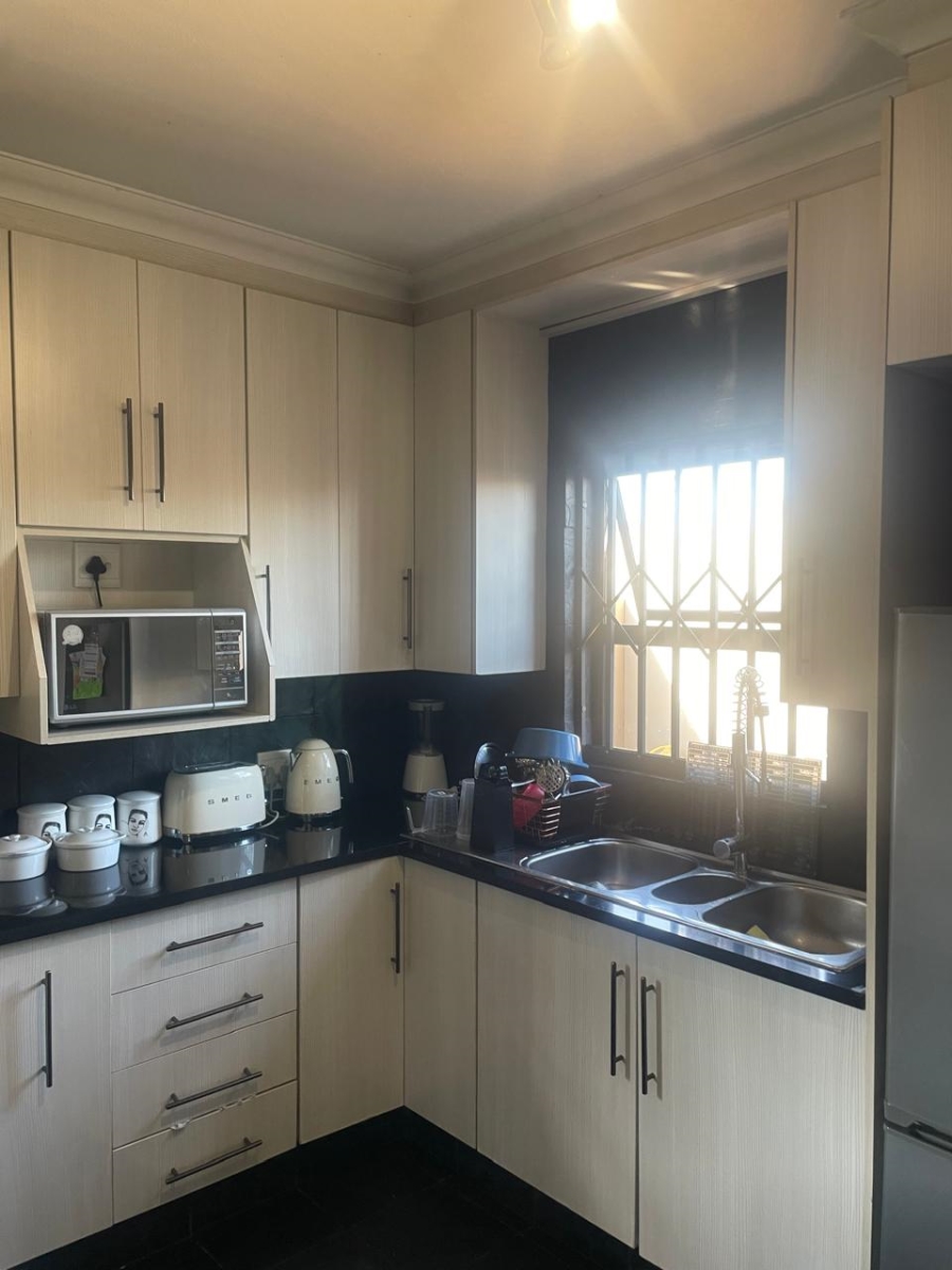 4 Bedroom Property for Sale in Gateway Manor North West